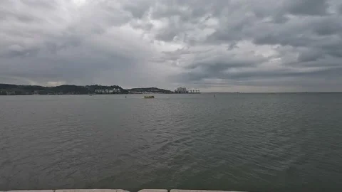 View of the Tagus river on a winter cloudy day Video stock 233202583