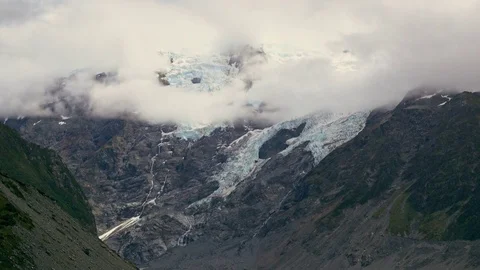 View of Tasman River at Aoraki Mount Cook National Park 스톡 동영상 79342184