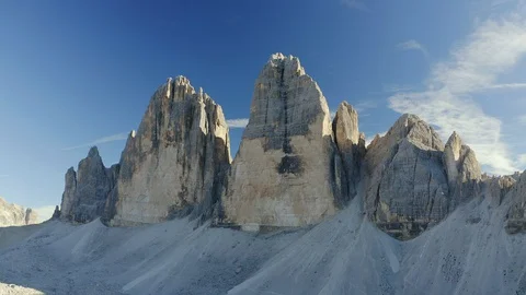 View of the Three Peaks  of Lavaredo Mountains late afternoon Stockbeeldmateriaal 128962019