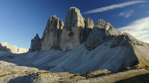 View of the Three Peaks  of Lavaredo Mountains at late afternoon Stockbeeldmateriaal 128962884