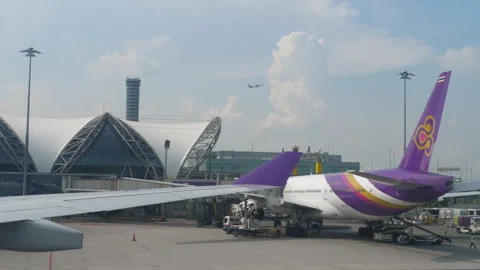 View through the window onto the airfield Vidéo 306547254