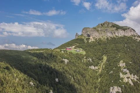 View on the top of the Ceahlau mountain range Foto stock