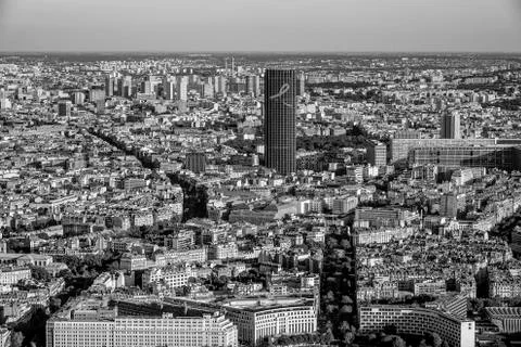 View from the top deck of Eiffel Tower over the big city of Paris - PARIS / F Fotos Stock