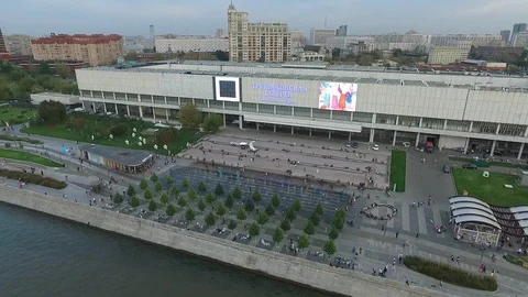The view from the top of New Tretyakov Gallery on Krymsky Val in Moscow Stockbeeldmateriaal 129854501