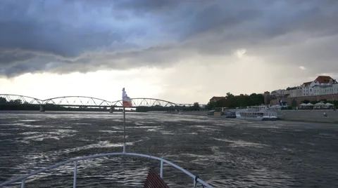 View to the Torun's old town from ship on the Vistula river. Vídeos de archivo 65821351