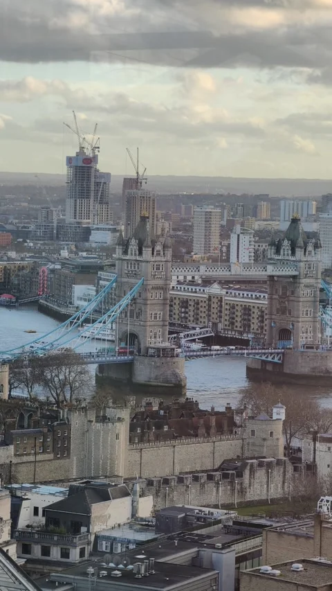 View of Tower Bridge spanning the River Thames, London Stock Footage 323591832