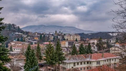 View to the town of Elena. Фото