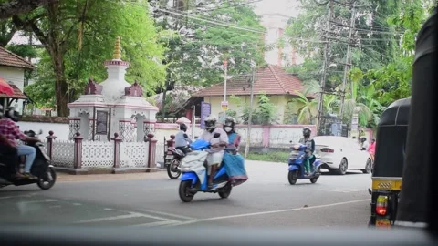 View of traffic in a junction in India Video stock 202141801
