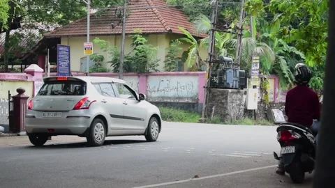 View of traffic in a junction in India Video stock 202141889