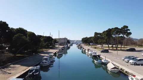 View of Trogir canal on the sunny day 스톡 동영상 102521453
