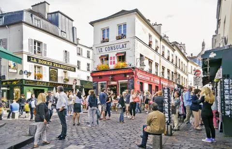 View of typical paris cafe on September 08, 2013 in Paris Foto stock