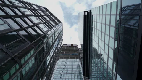 View upwards to skyscraper still under construction in Frankfurt city Stock Footage 257052830