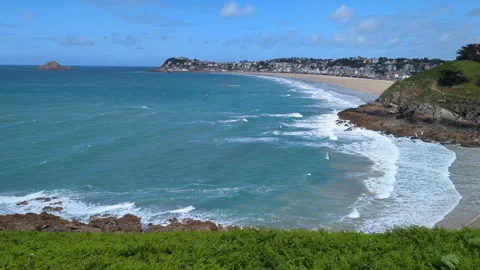 View of the Val-Andre beach from the lookout of la Guette Video stock 286222774