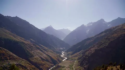 View of the valley with the river and mountain peaks of the Himalayas 스톡 동영상 168369960