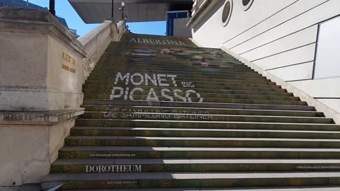 View of Vienna with monuments and statues Stock Footage 138981677