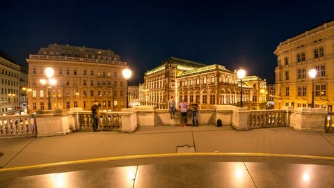 View of the Vienna State Opera during sunset Vídeos de archivo 101528090