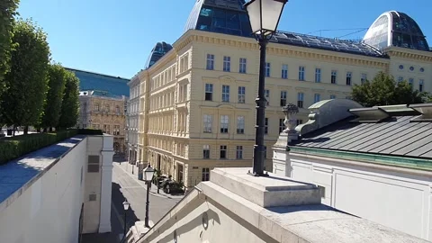 View of Vienna with streets, monuments and houses Stock Footage 138981545