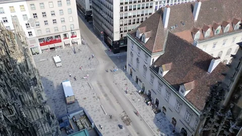 View of Vienna with streets, monuments and houses Stock Footage 138981572