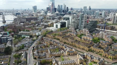 View of Wapping and St Katharine Docks, London 스톡 동영상 261344761