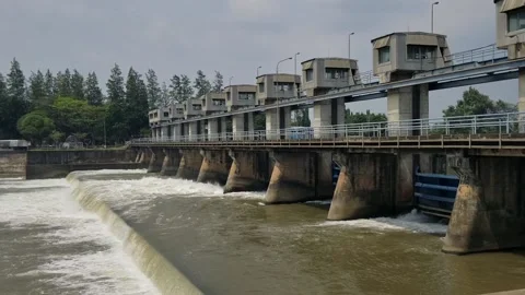 View of Waru Turi weir from the side Stock Footage 205464426