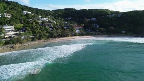 View of Wategos Bay, Byron Bay – Turquoise Waters &amp; Scenic Coastal Paradise Stock Footage 301491563