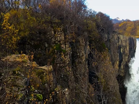 View of the Waterfall in Iceland Vídeo Stock 78377904