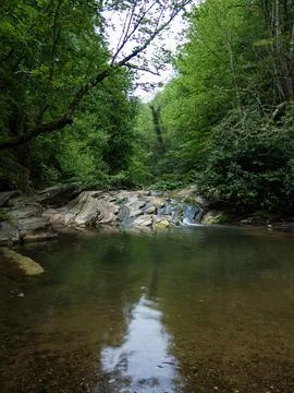 View of waterfall in spring 库存照片