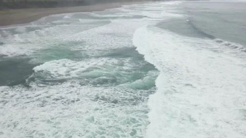 View of waves at big beach overcast day 4K 60fps Video stock 291506083