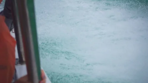 View of the waves rushing to the deck of the ship Video stock 73107717
