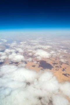 View from the window of an airplane flying Stockfoto's