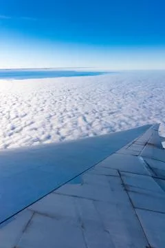 View of the wing of an airplane through the window Foto stock