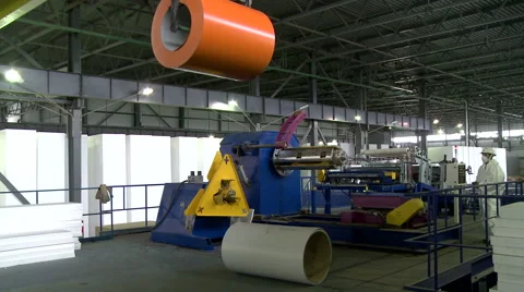 View on worker watching at crane lowers material Video stock 60833388