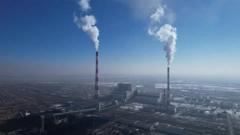 View of a working thermal power plant Vídeo Stock 172547355