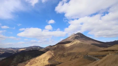 View of Yufuin from above (Yufuin, Yufu City, Oita Prefecture) Stock Footage 338003903