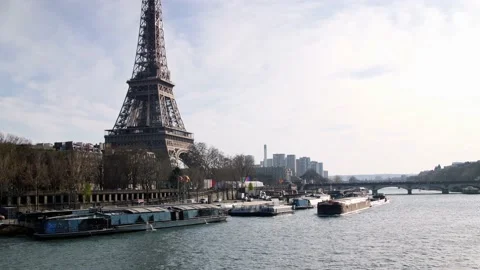 Viewing the Eiffel tower across the Seine Stock Footage 182871092