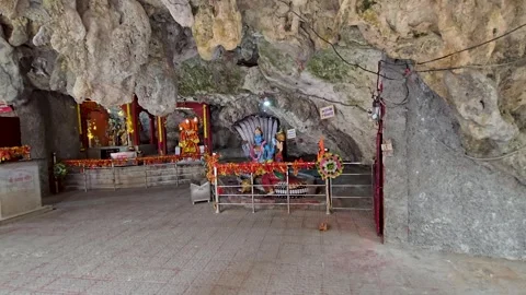 Viewing God in an Indian Temple Stock Footage 313562955
