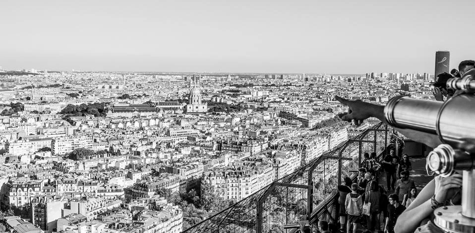Viewing platform on Eiffel tower - great view over the city of Paris - PARIS  Fotos Stock