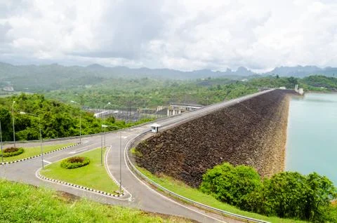 Viewpoint at ratchaprapha dam Foto stock