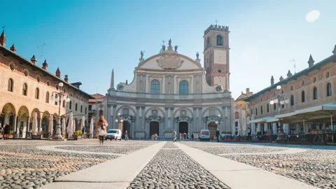 Vigevano Cathedral, Timelapse 4k, Motion blur Stock Footage 148939979