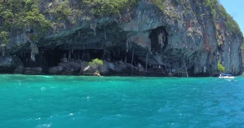 Viking Cave, Phi Phi Islands. Stock-Footage 84446325