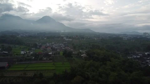 Vilage And Mountain 스톡 동영상 228968510