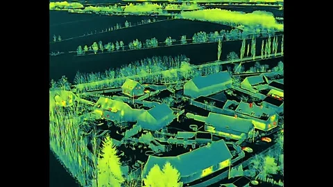 Vilage thermo 1 Stock Footage 328704030