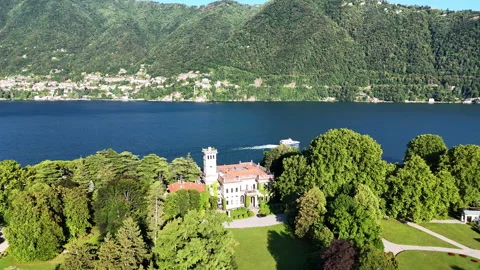 Villa Different Orbit Angle 스톡 동영상 314812252