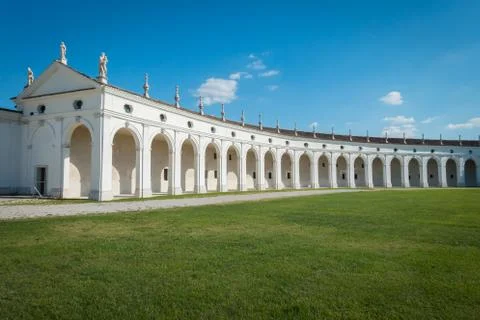 Villa Manin arcade 스톡 사진