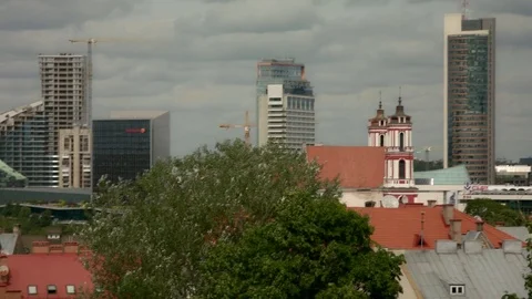 Vilnius dramatic city view – pan tilt – tele Vídeo Stock 80578180