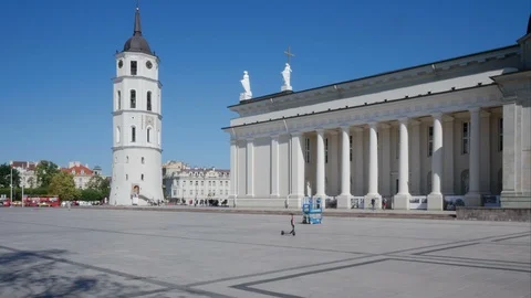 Vilnius, Lithuania, time lapse of the Cathedral square Stock Footage 112828330
