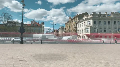 Vilnius, Lithuania, traffic timelapse in old town Video stock 194163264