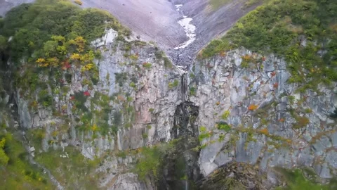 Vilyuchinsky Waterfall, Kamchatka 스톡 동영상 317291050