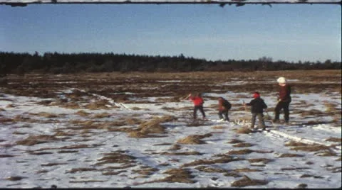 Vintage 8 mm film: Children on ski, 1970s Stock Footage