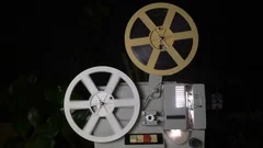 Vintage 8 mm movie projector film reel r, Stock Video